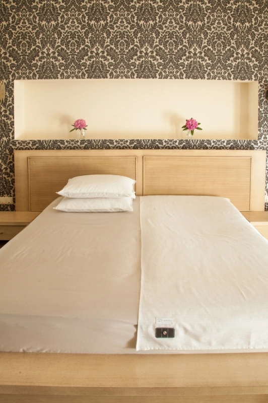 PRZEŚCIERADŁO UZIEMIAJĄCE UNIWERSALNE U - 90 cm x 200 cm - obrazek 5